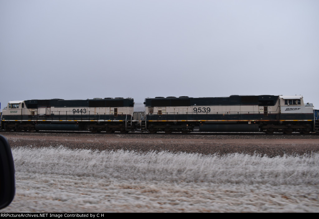 BNSF 9539/9443